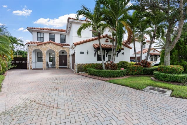 9923 NW 10th Terrace, Miami, FL 33172