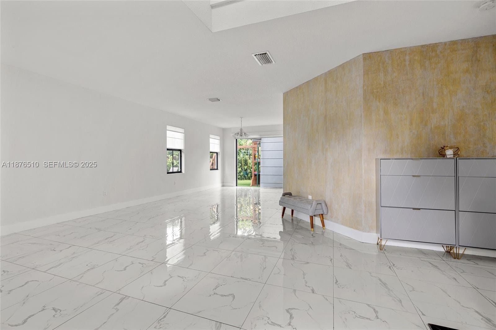 9923 NW 10th Terrace — photo 7