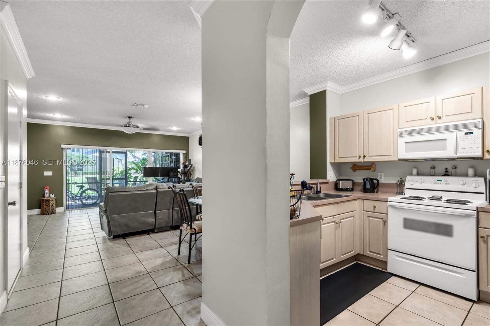 12006 SW 2nd Street, Pembroke Pines, FL 33025 photo 3