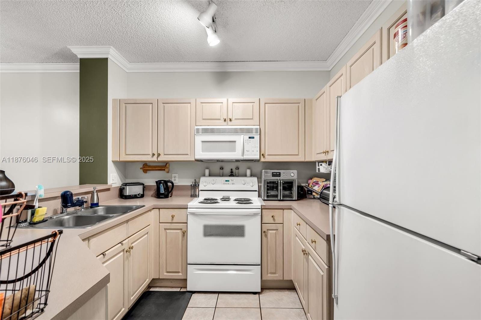 12006 SW 2nd Street, Pembroke Pines, FL 33025 photo 4