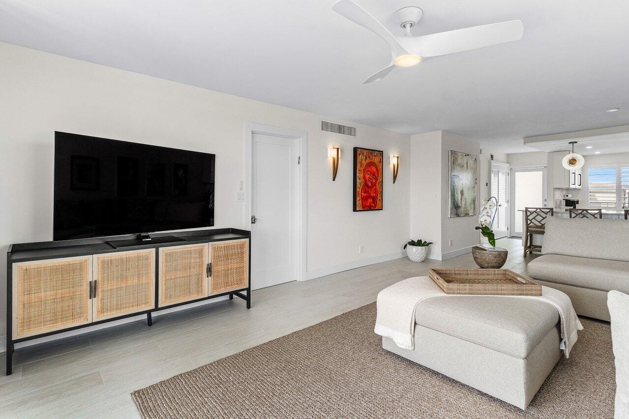 920 Dogwood Drive 560, Delray Beach, FL 33483 photo 13