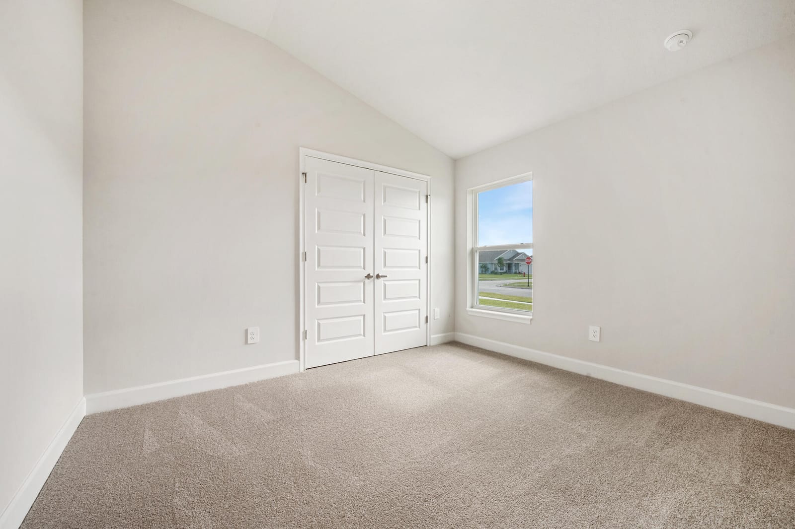 5624 Lugo Street — photo 3
