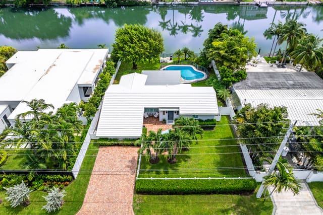 1630 NE 18th Avenue, Fort Lauderdale, FL 33305