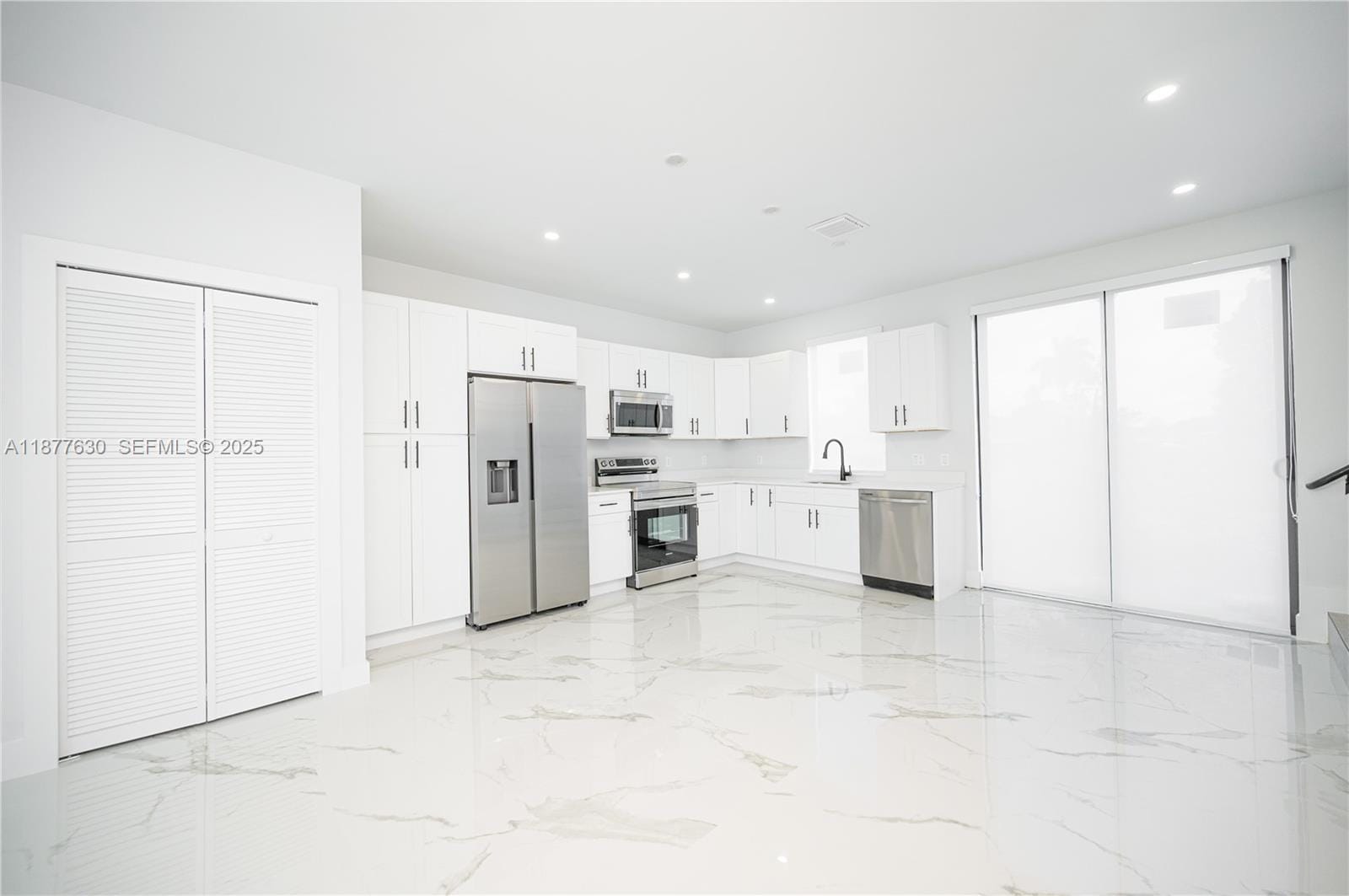 238nw 2nd Street 5 — photo 8