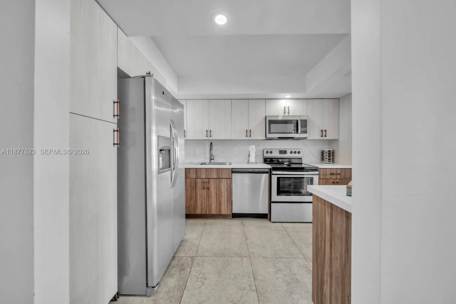 2401 S Ocean Drive 2504 — photo 8