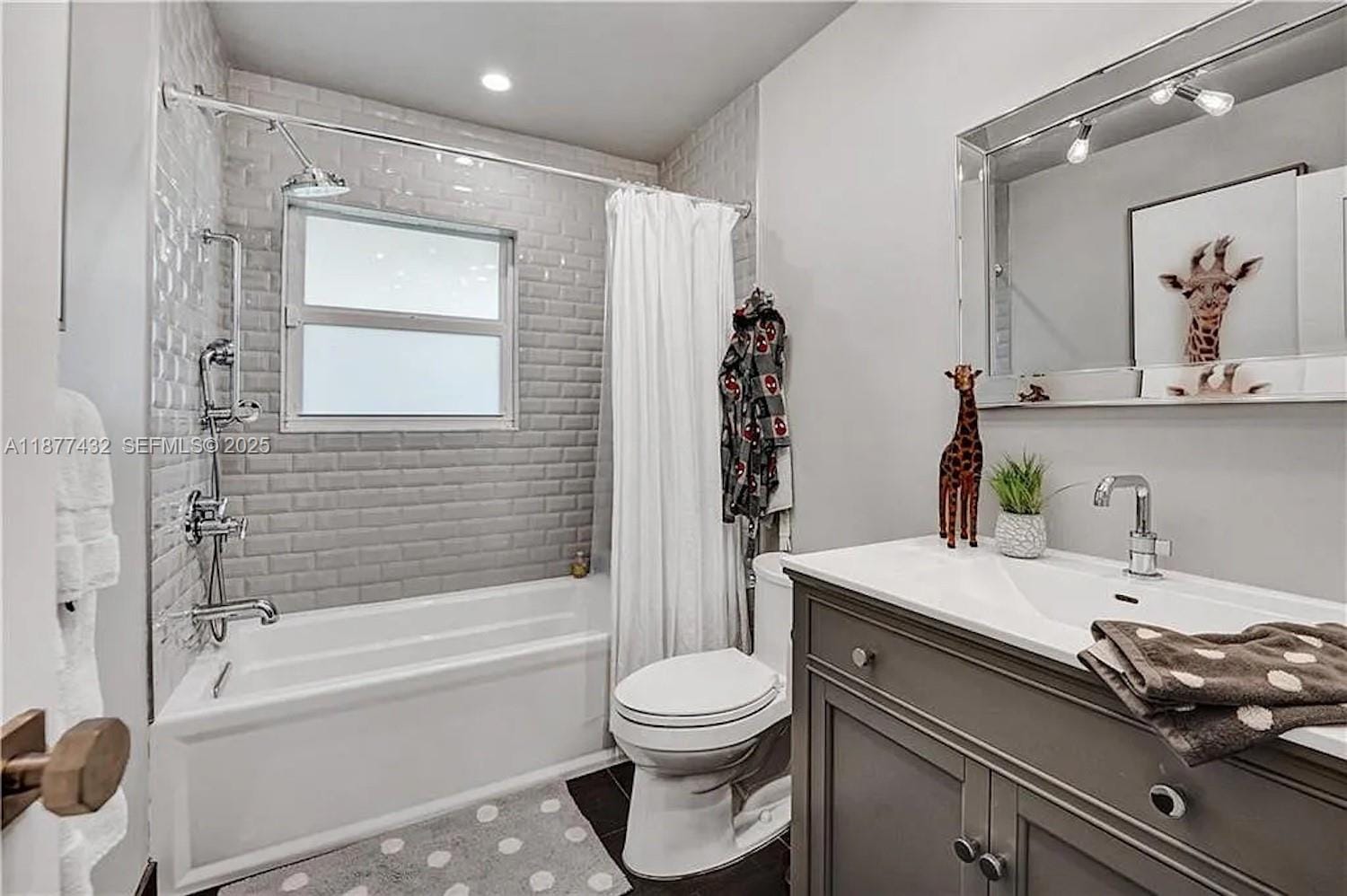 2306 NE 15th Avenue, Wilton Manors, FL 33305 photo 14