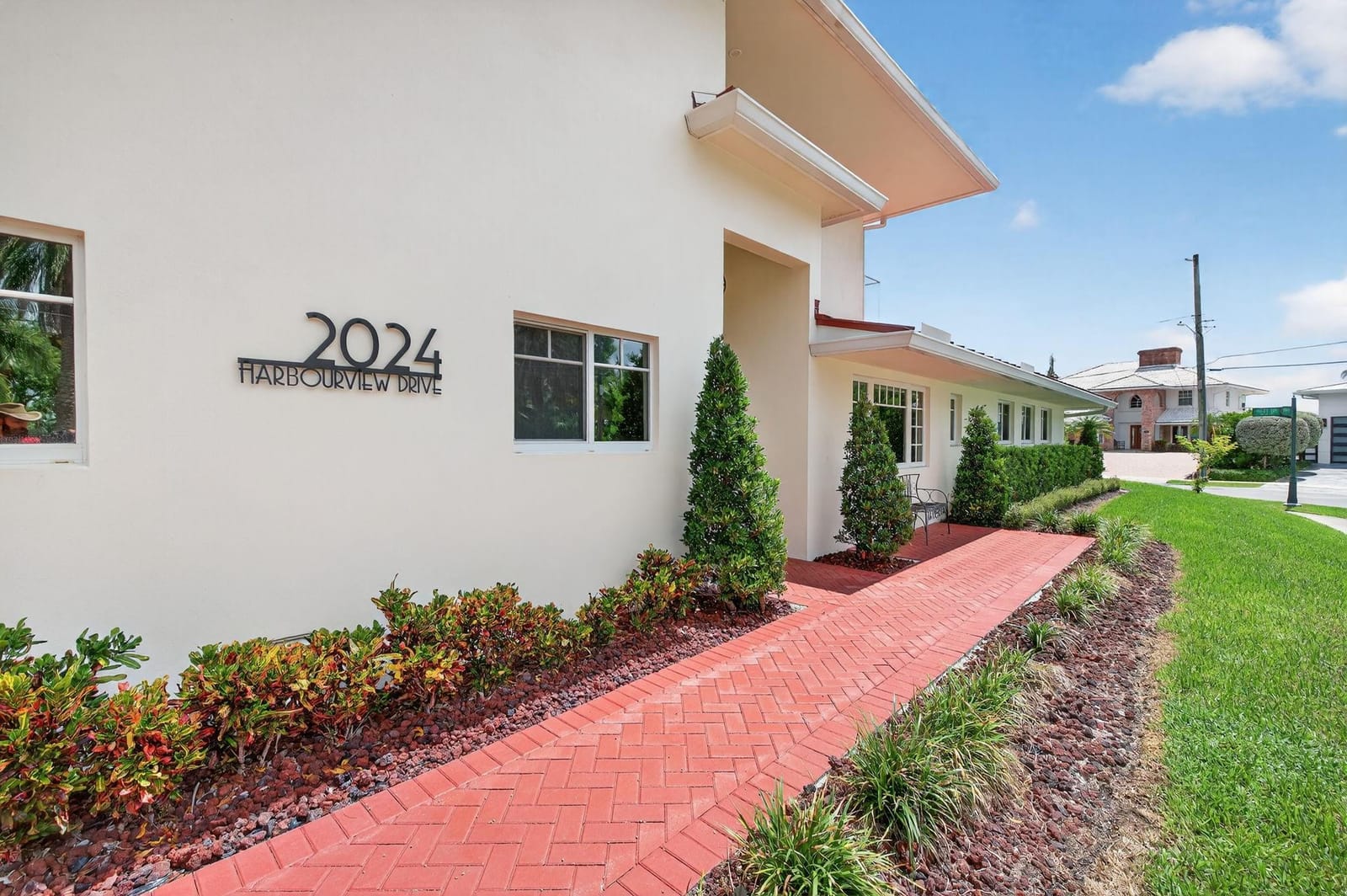 2024 Harbourview Drive — photo 11