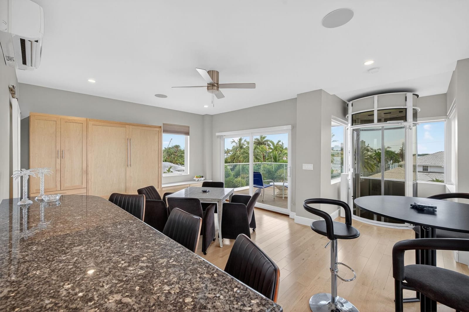 2024 Harbourview Drive — photo 8