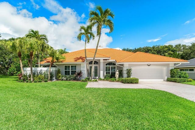 7975 SE Windjammer Way, sold in Bahia Sound, Hobe Sound, FL