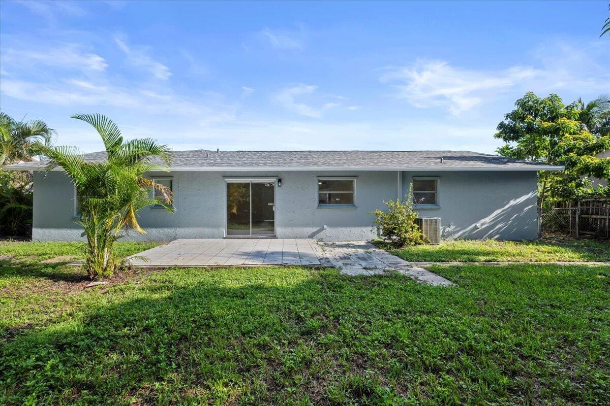 1160 Fernlea Drive — photo 11