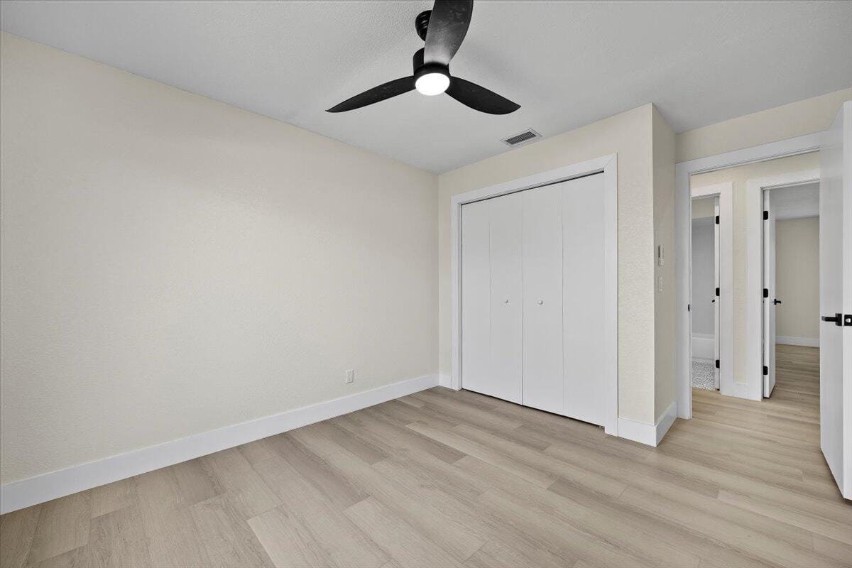 1160 Fernlea Drive — photo 4