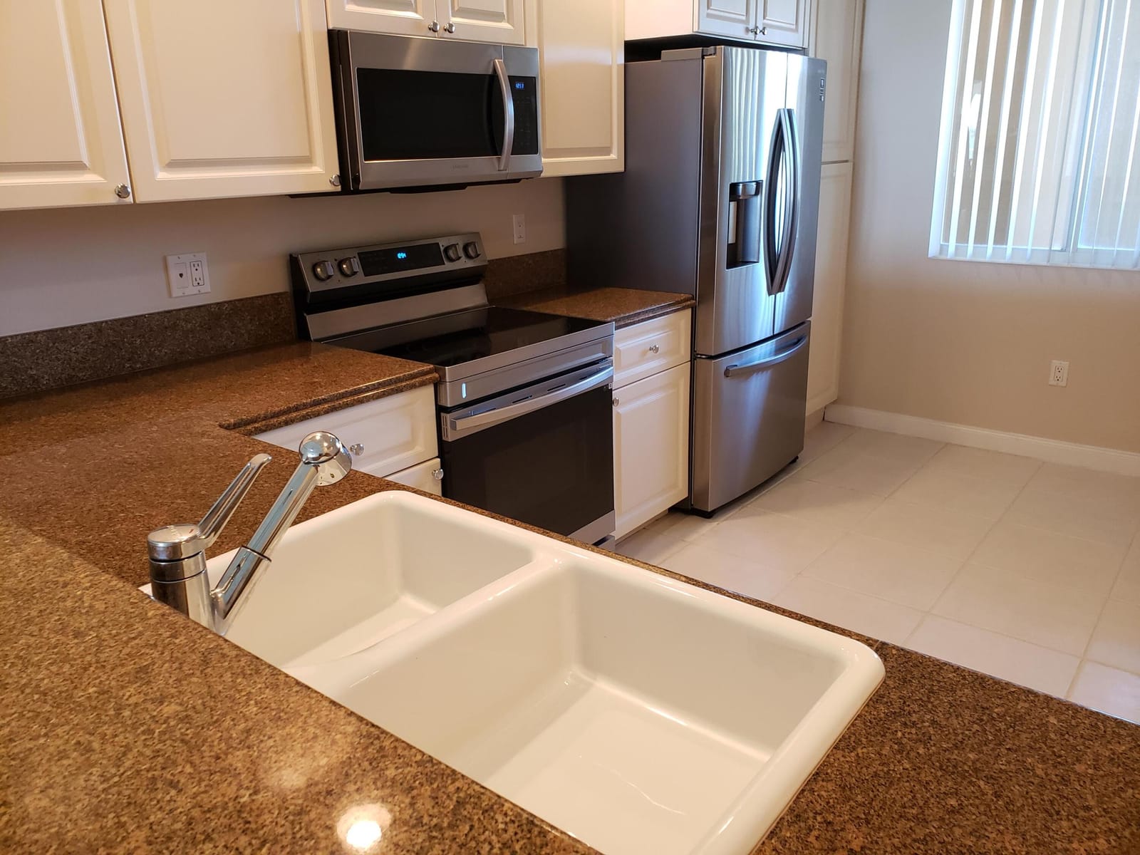 4 Harbour Isle Drive E 203, Fort Pierce, FL 34949 photo 2