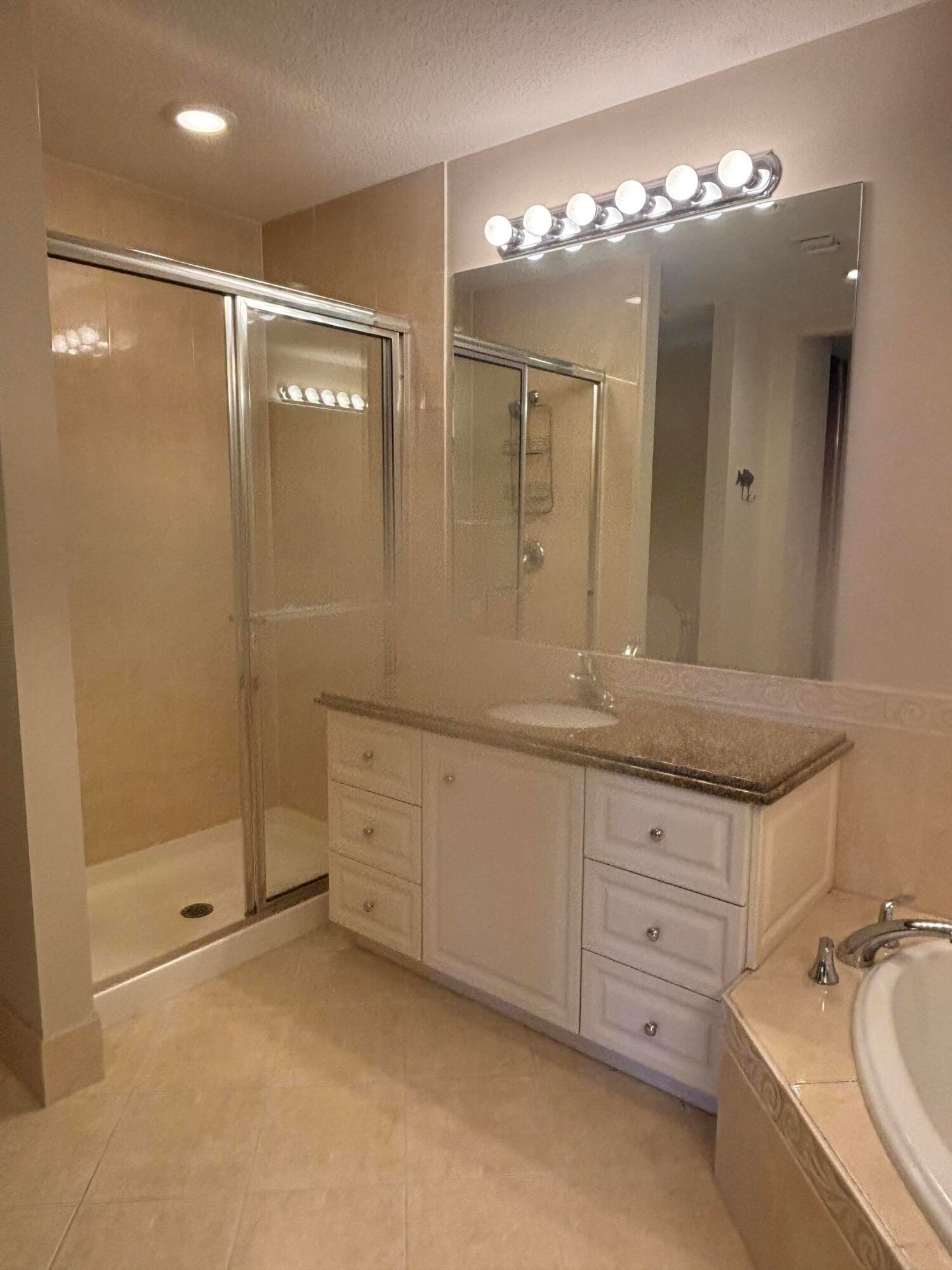 4 Harbour Isle Drive E 203, Fort Pierce, FL 34949 photo 24