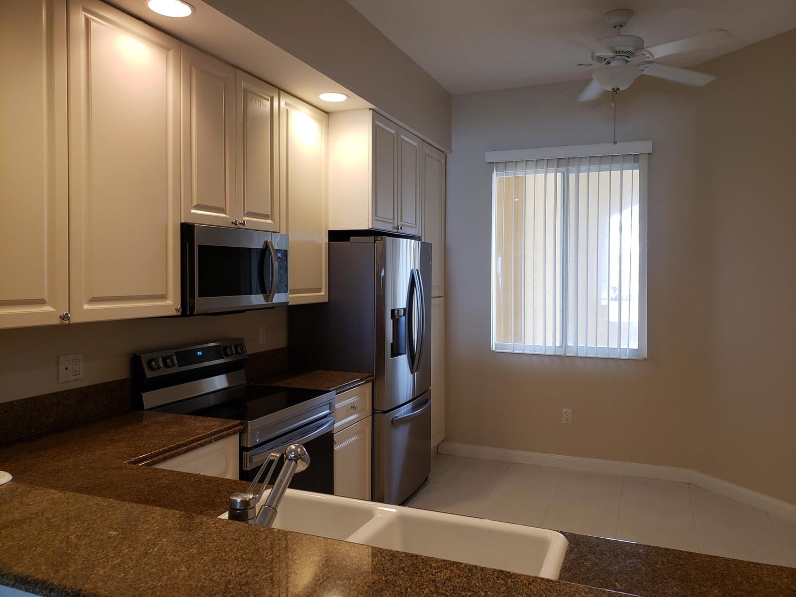 4 Harbour Isle Drive E 203, Fort Pierce, FL 34949 photo 6