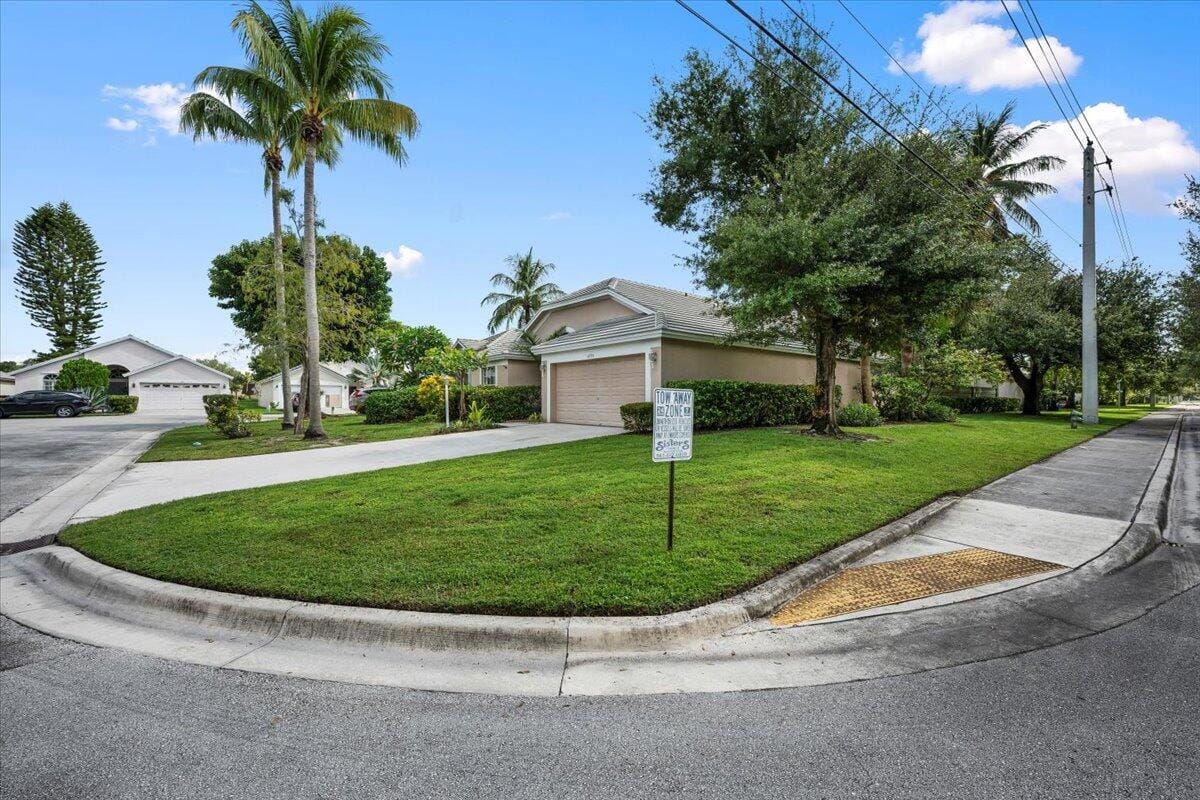 4295 Grosvenor Court, West Palm Beach, FL 33409 photo 3