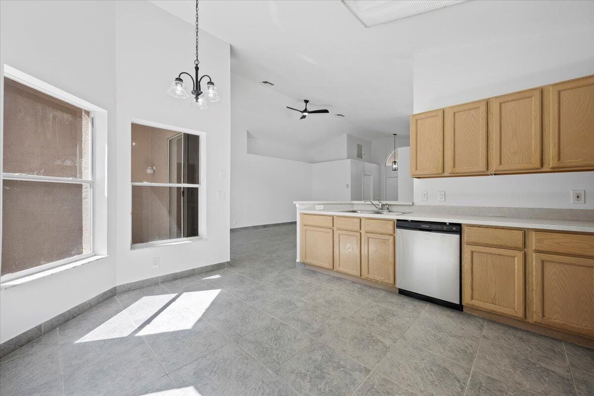 4295 Grosvenor Court, West Palm Beach, FL 33409 photo 10