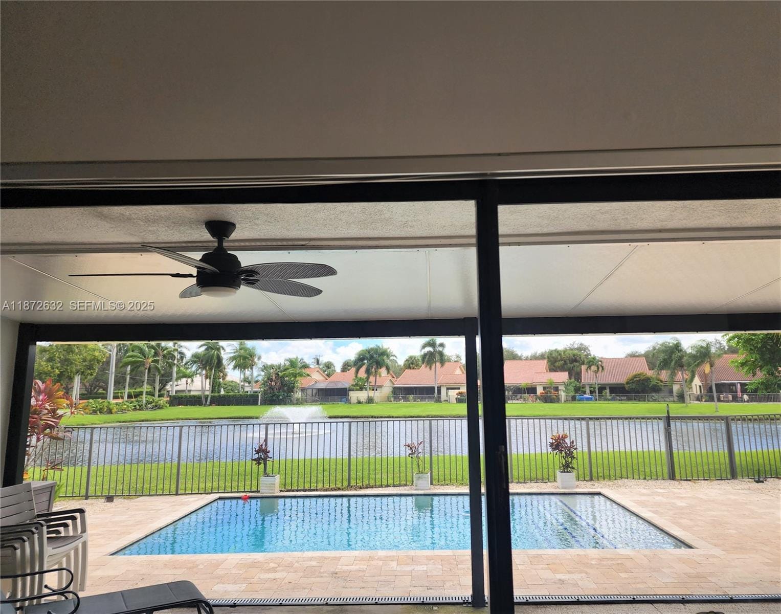 2820 Cuyahoga Lane, West Palm Beach, FL 33409 photo 5