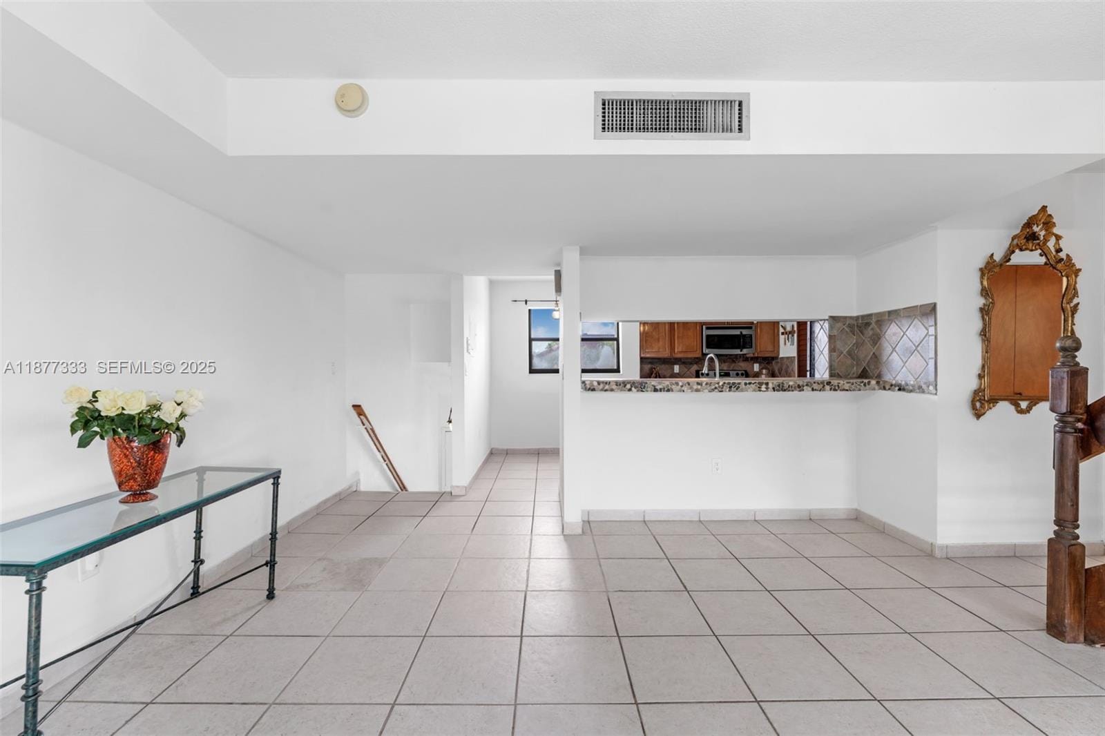 10003 NW 9th St Circle 8-17, Miami, FL 33172 photo 5