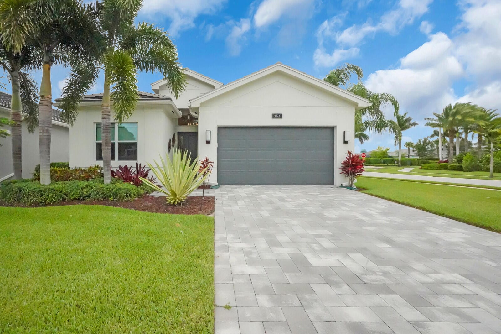 9322 Great Springs Drive — photo 3