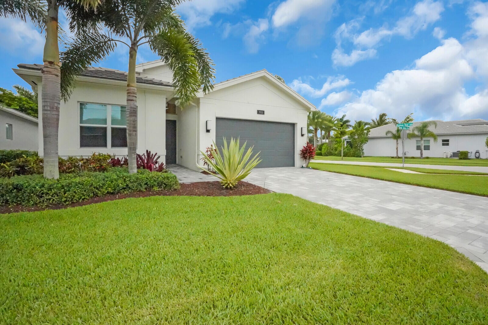 9322 Great Springs Drive — photo 4