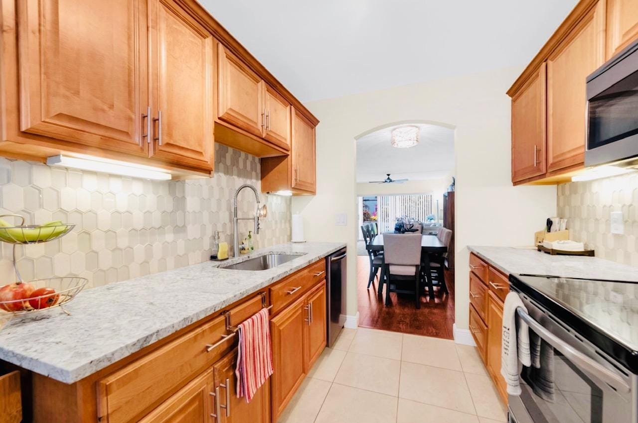2640 SW 22nd Avenue 1111, Delray Beach, FL 33445
