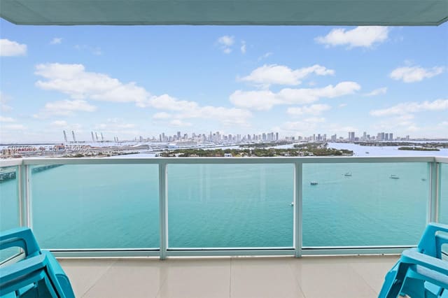 650 West Avenue 2407, Miami Beach, FL 33139
