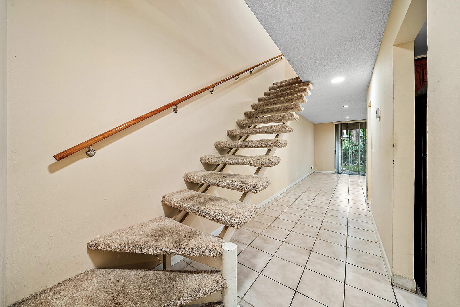682 Kensington Place — photo 12