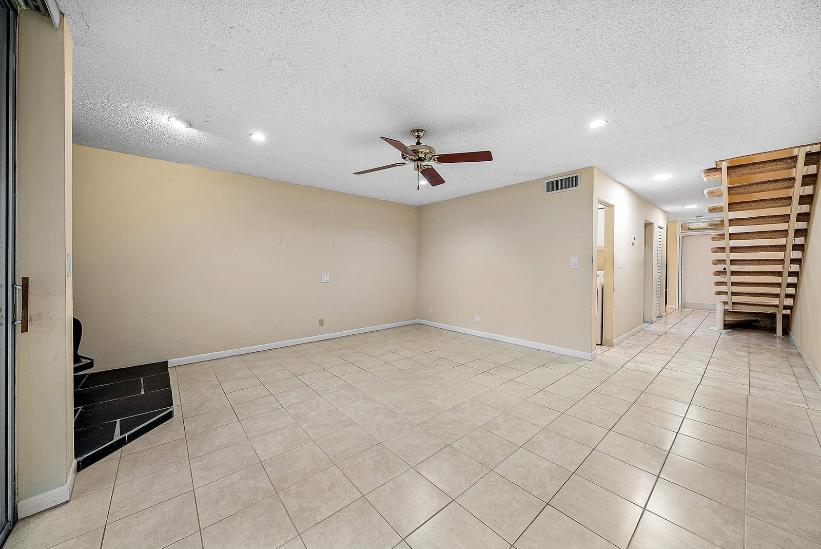 682 Kensington Place, Wilton Manors, FL 33305 photo 16