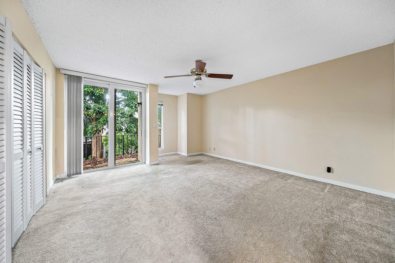 682 Kensington Place, Wilton Manors, FL 33305 photo 23