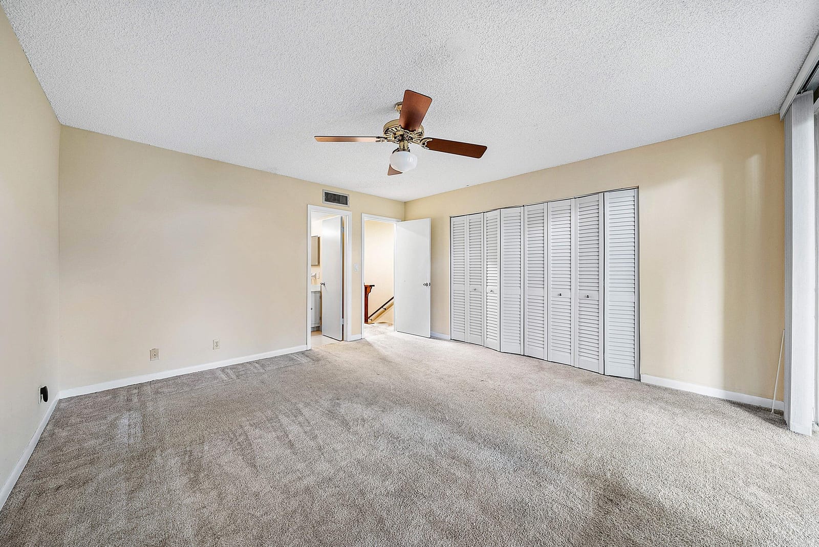 682 Kensington Place, Wilton Manors, FL 33305 photo 24