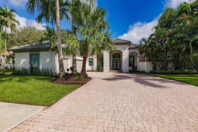 12641 N Stonebrook Circle, sold in Stonebrook Estates, Davie, FL