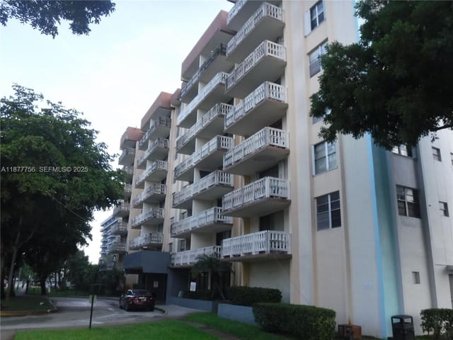 15600 NW 7th Avenue 618, sold in Parkway Towers Bldg 1 Con, Miami, FL