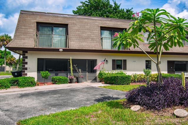 9460 SW 61st Way B, sold in Chateau On The Knoll, Boca Raton, FL
