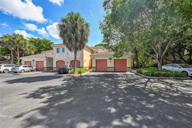 2458 Centergate Drive 203, Miramar, FL 33025