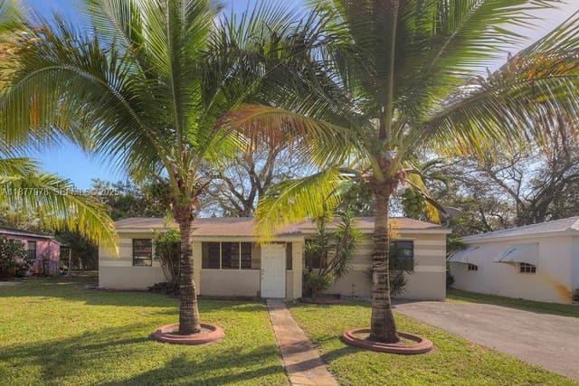 640 NE 137th Street 640, North Miami, FL 33161