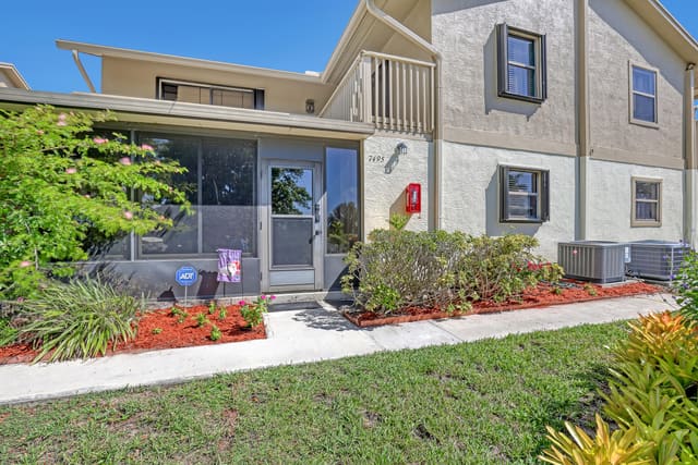 7495 SE Jamestown Terrace, sold in Jamestown At Heritage Ridge, Hobe Sound, FL