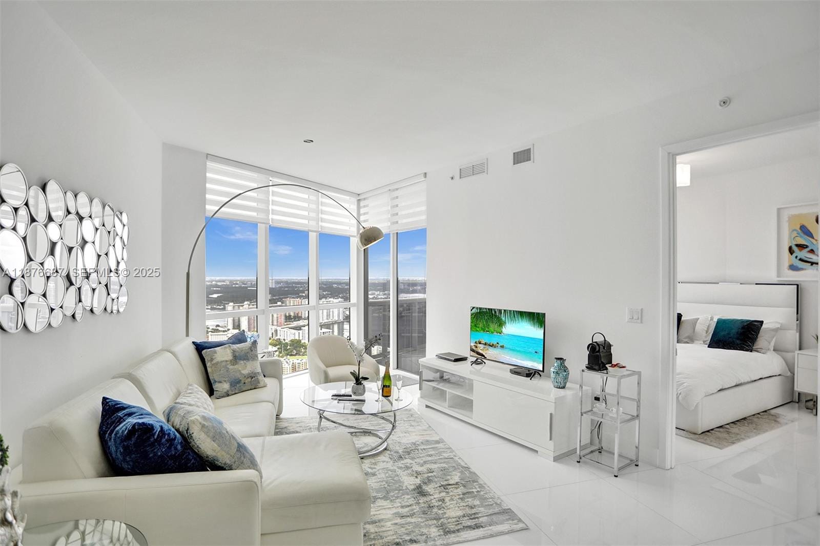 18201 Collins Avenue 5508, Sunny Isles Beach, FL 33160 photo 2