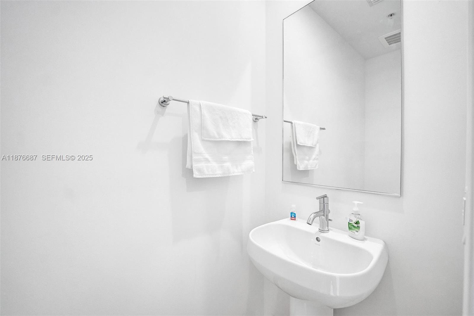 18201 Collins Avenue 5508, Sunny Isles Beach, FL 33160 photo 7