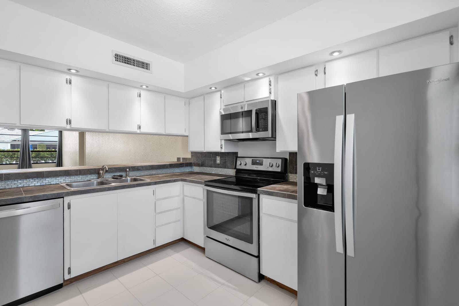 3716 Whitehall Drive 103, West Palm Beach, FL 33401 photo 1