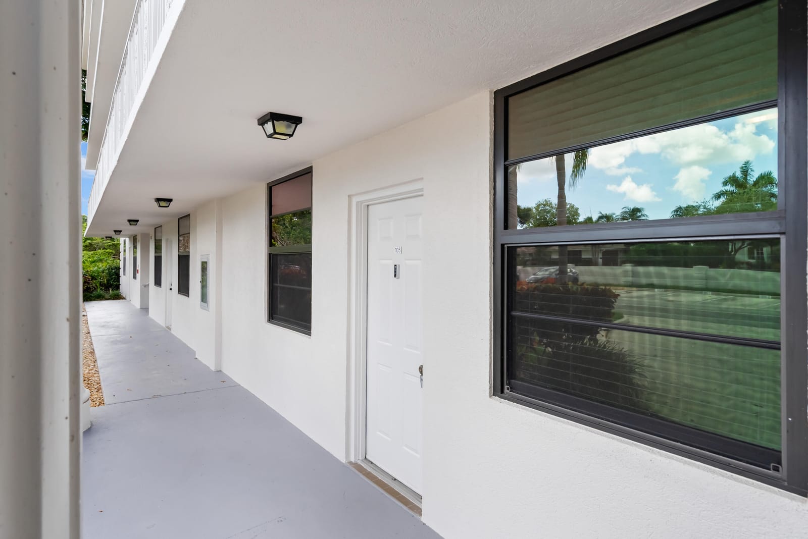 3716 Whitehall Drive 103, West Palm Beach, FL 33401 photo 2