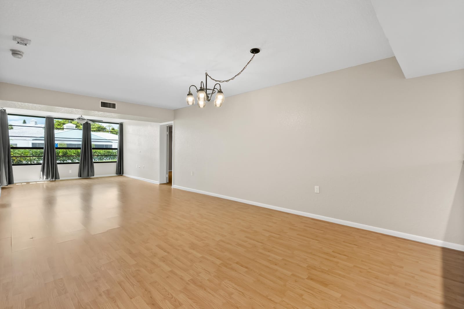 3716 Whitehall Drive 103, West Palm Beach, FL 33401 photo 8
