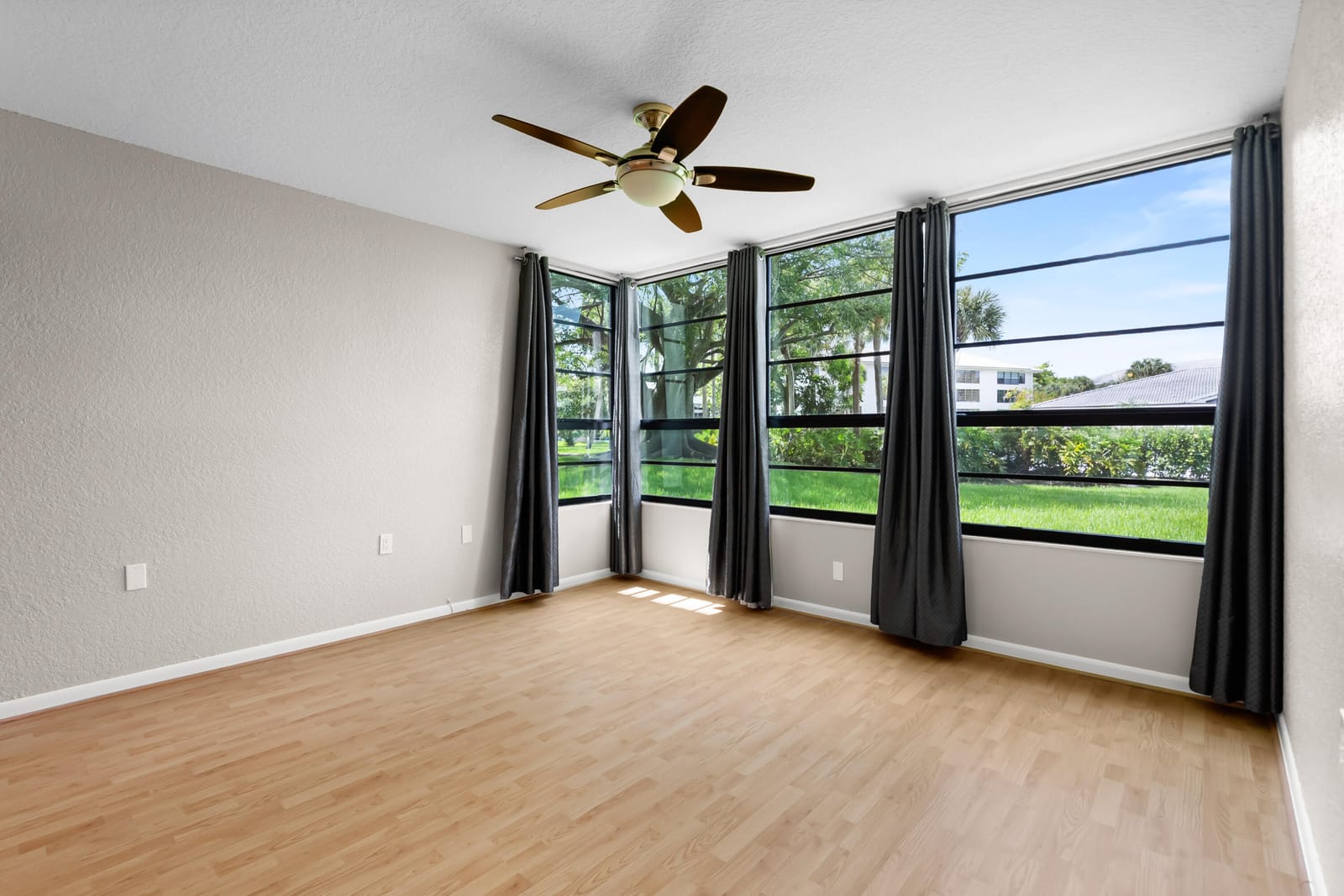 3716 Whitehall Drive 103, West Palm Beach, FL 33401 photo 9