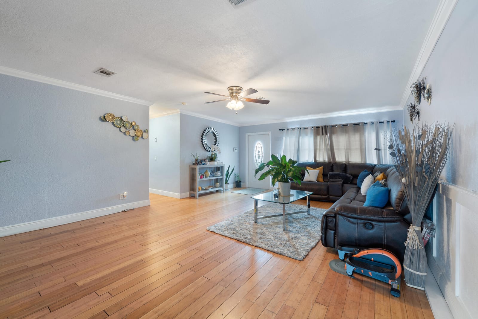 808 Wright Drive — photo 3