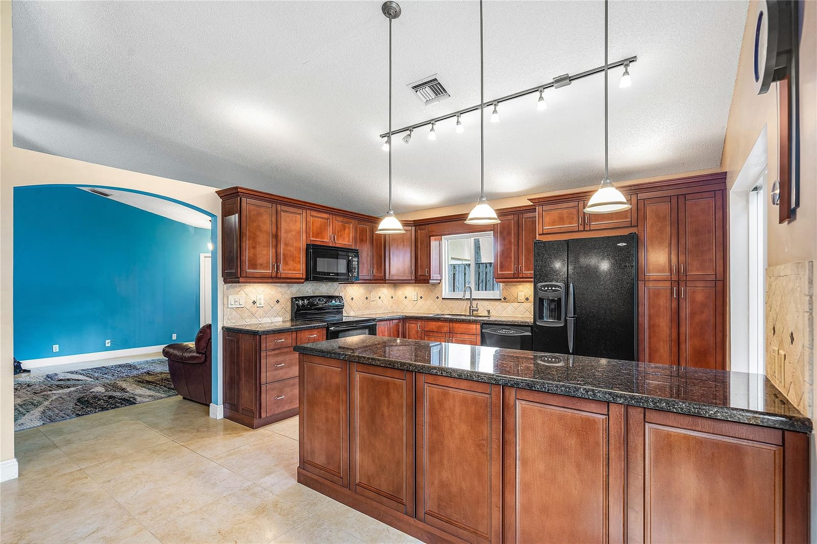 1443 Banyan Circle — photo 10