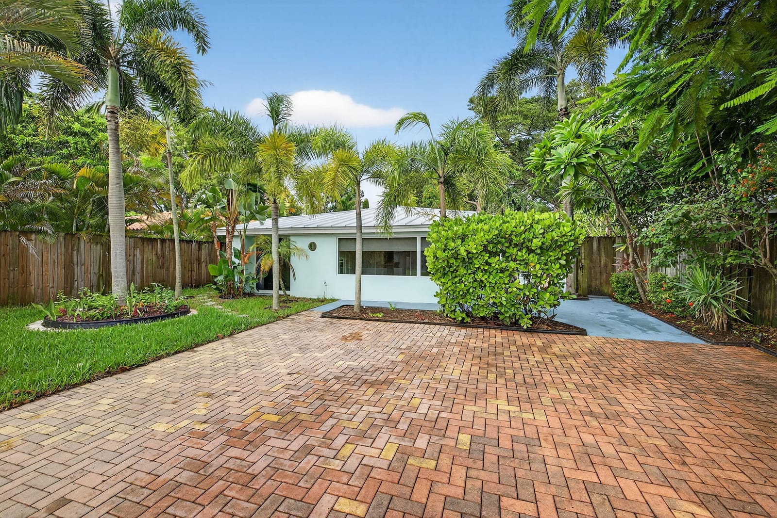 1317 NE 1st Avenue, Fort Lauderdale, FL 33304