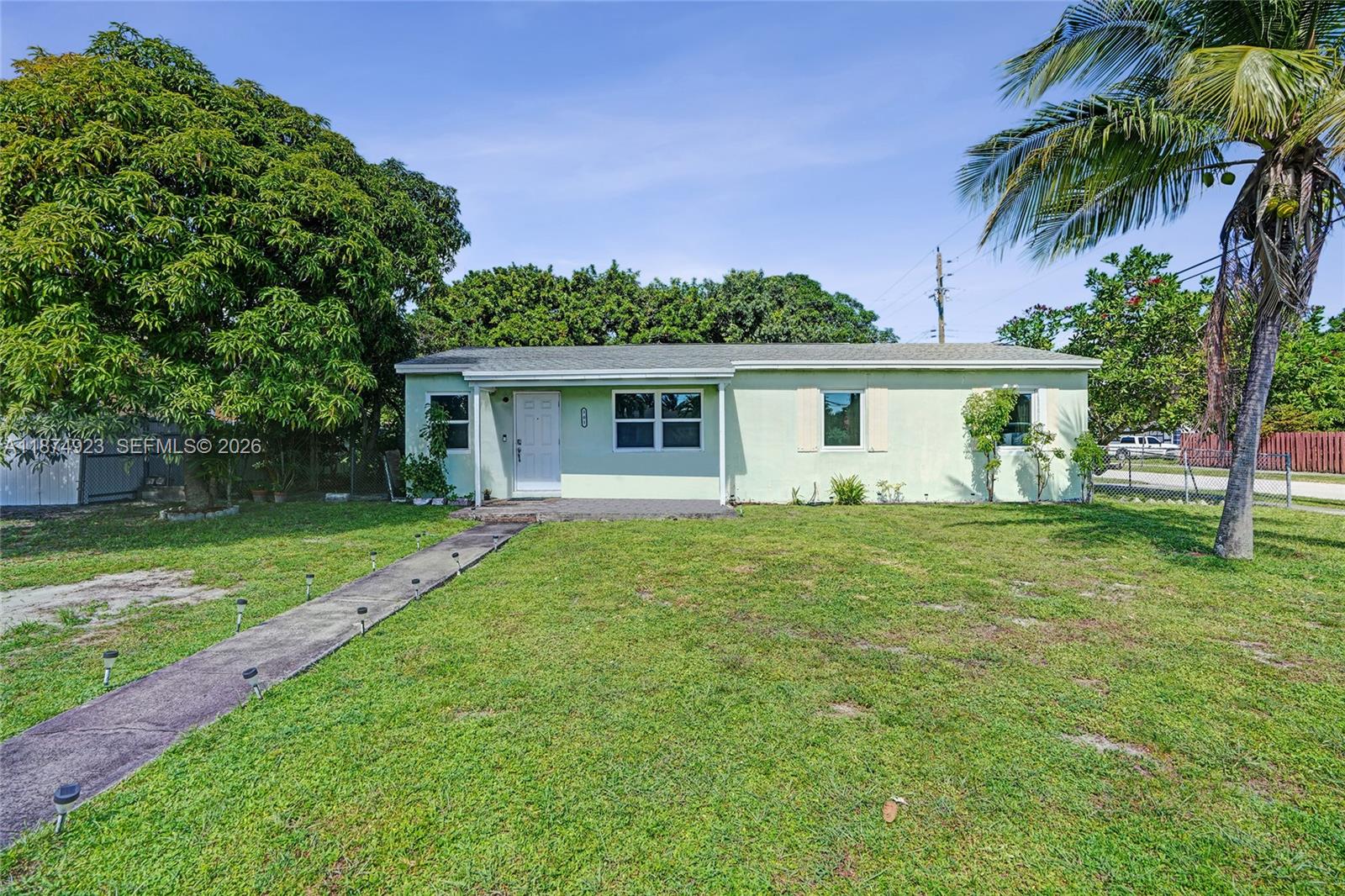 301 NW 190th Street, Miami Gardens, FL 33169, Miami Gardens