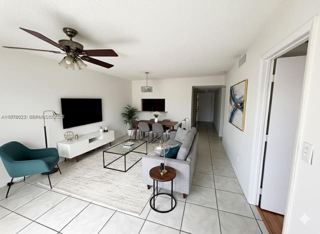6125 W 20th Avenue 314, sold in Palmetto Gardens North Co, Hialeah, FL