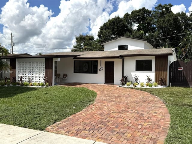 7221 Freedom Street, Hollywood, FL 33024