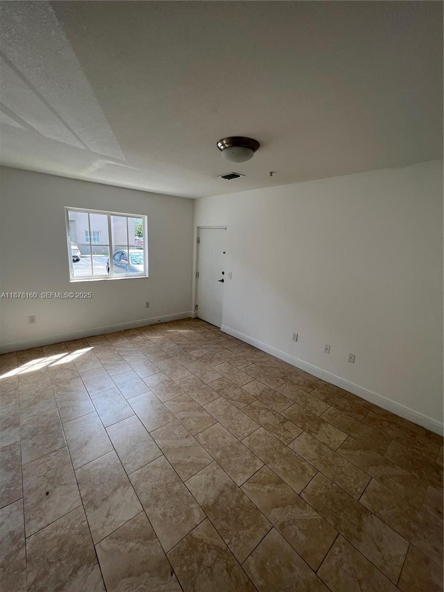 211 W 79th Place 302 — photo 3
