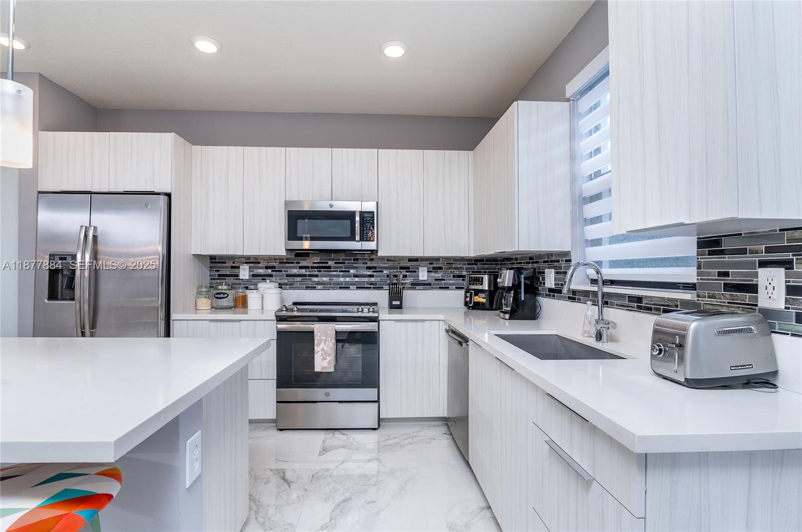 8101 NW 105th Avenue — photo 12